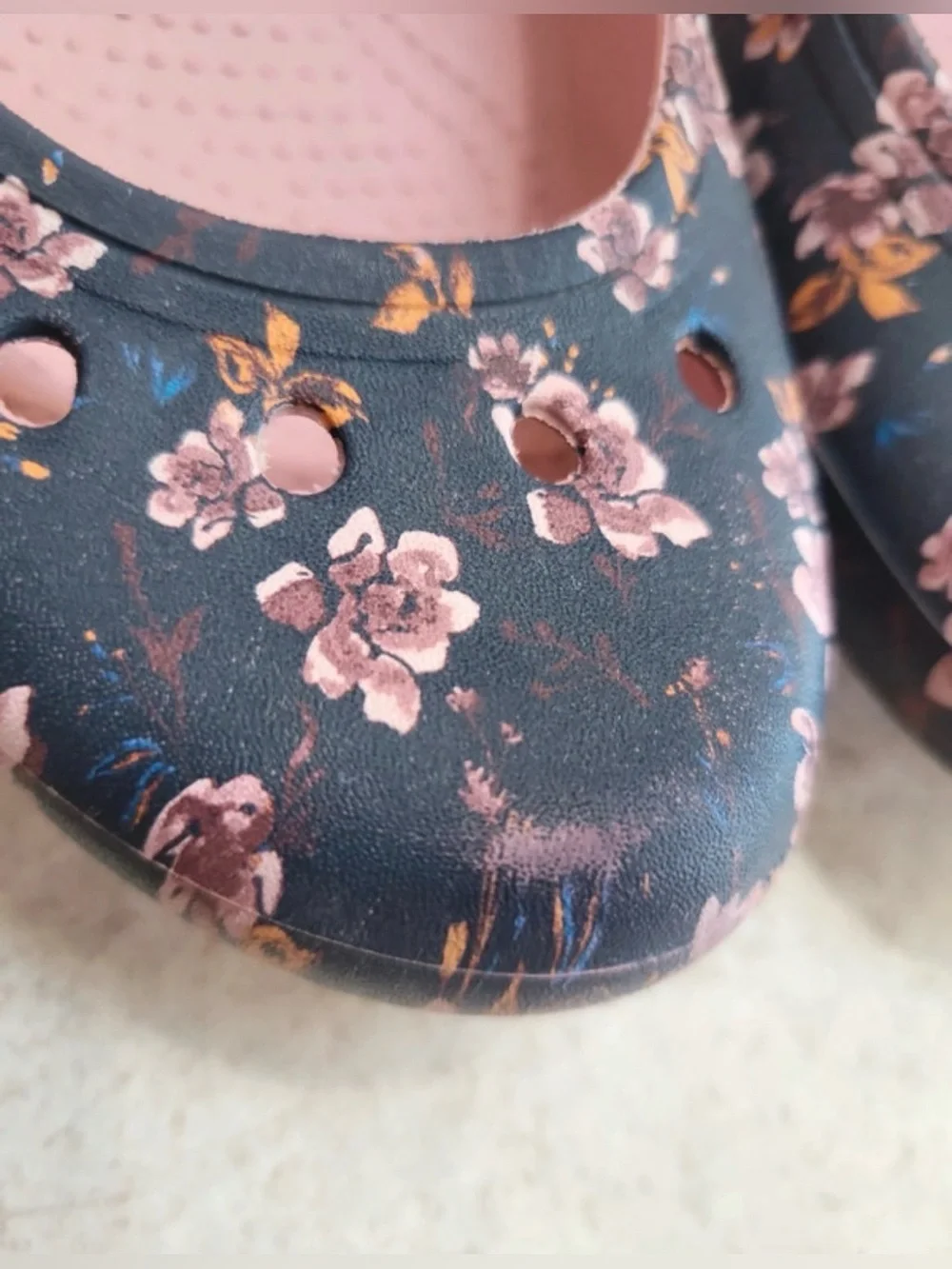 Crocs Kadee Floral Ballet Flats Women's Size 9 Slip On Black Pink Shoes Comfort